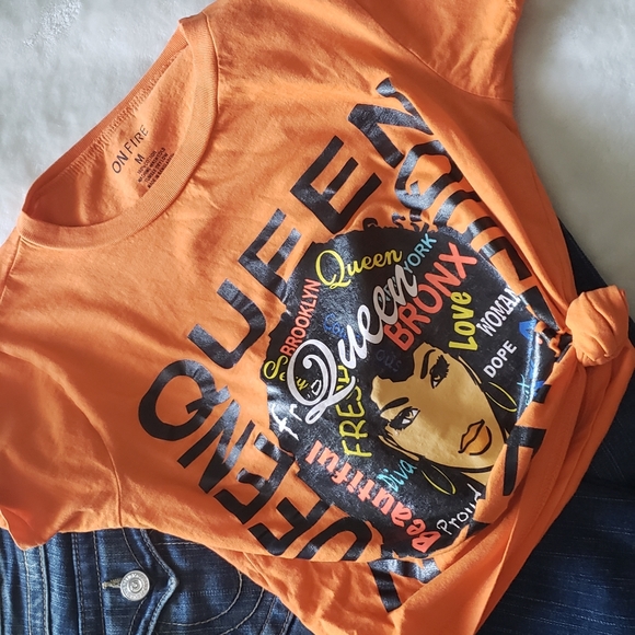 ❌SOLD❌Black Pride/Queen T-shirt - Picture 2 of 6